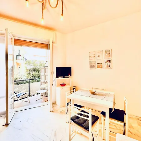 Hostdomus - Cozy Corner Near The Sea * Finale Ligure